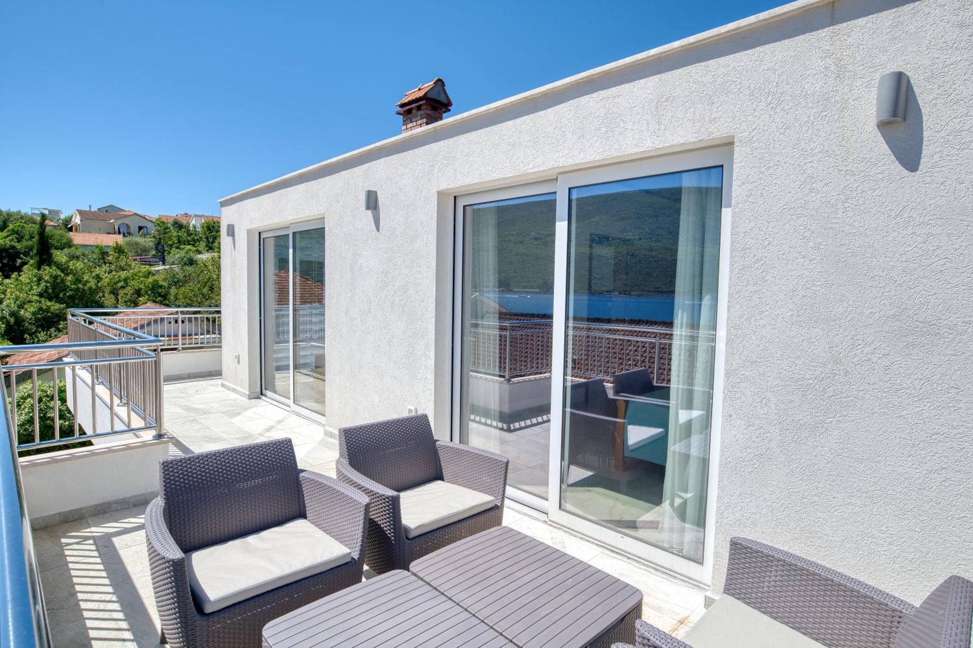 Apartments Ljubica Herceg Novi Bagian luar foto