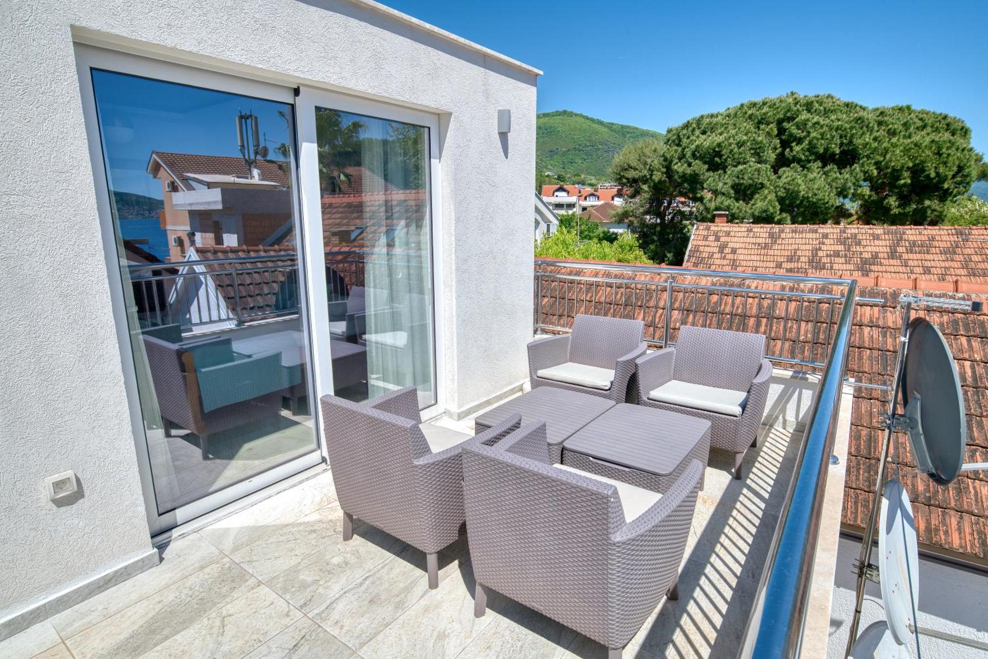 Apartments Ljubica Herceg Novi Bagian luar foto