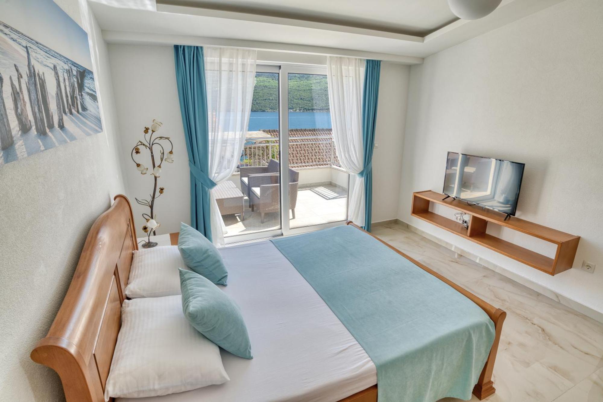 Apartments Ljubica Herceg Novi Bagian luar foto
